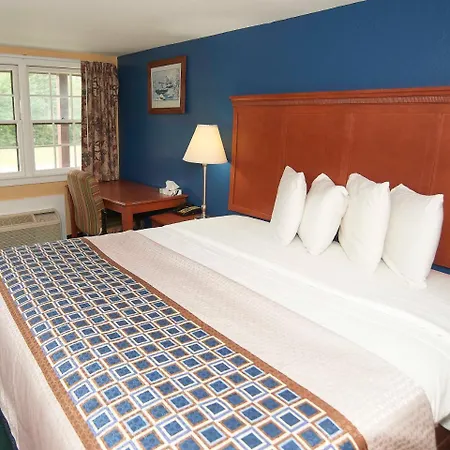 Swiss Chalets Village Inn North Conway Exterior photo